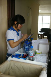 記者入住體驗(yàn) 住宿服務(wù)團(tuán)隊(duì)的實(shí)戰(zhàn)與廣告設(shè)計(jì)融合之道